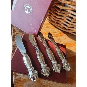 Set 4 Stainless Steel Arthur Court Cheese‎ Butter Spreaders Fleur-de-lis